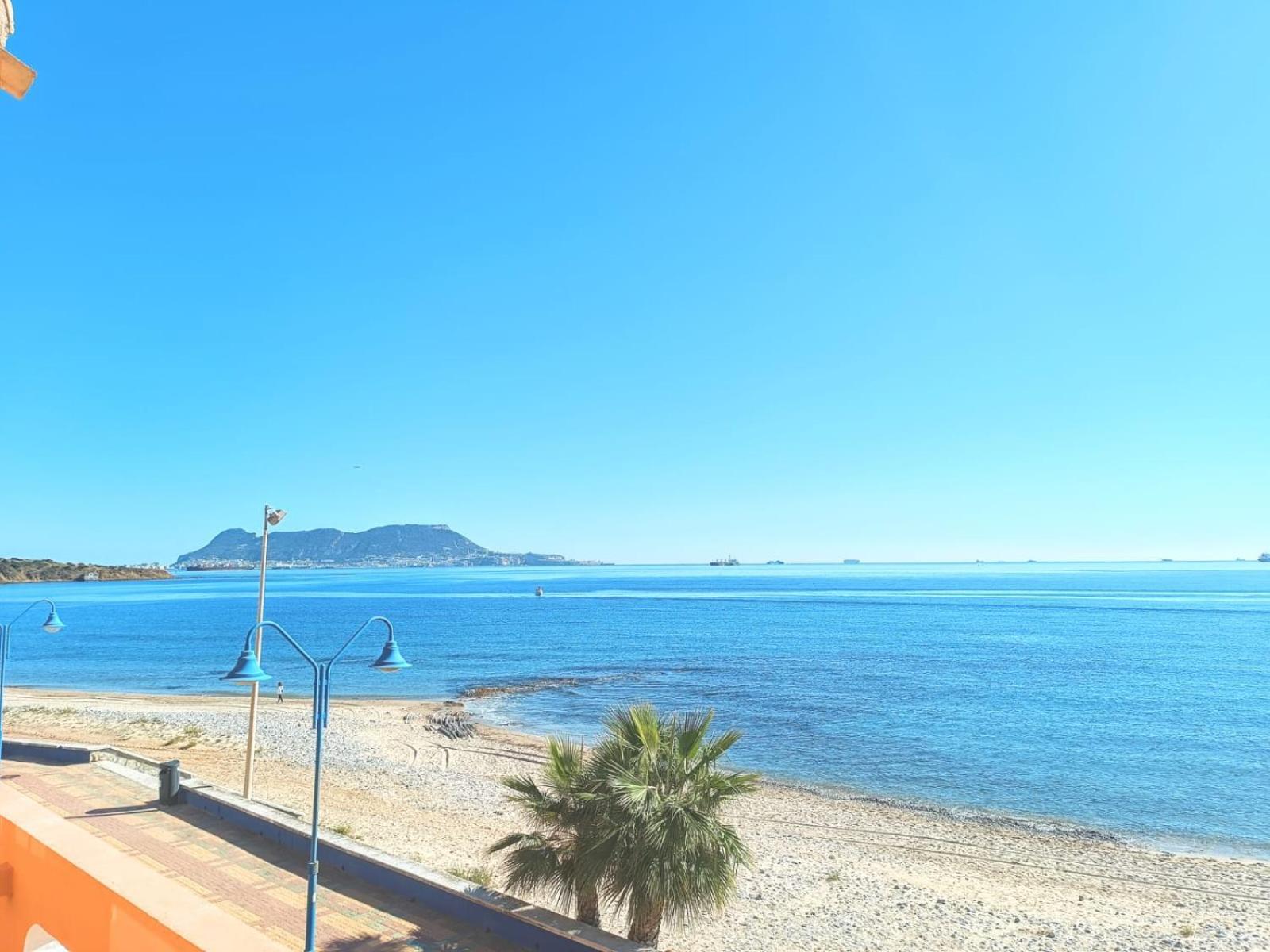 Getares Beach Альхесирас Экстерьер фото